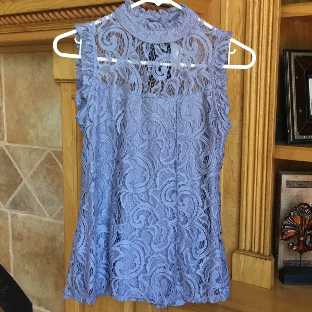 Lavender lace sleeveless top